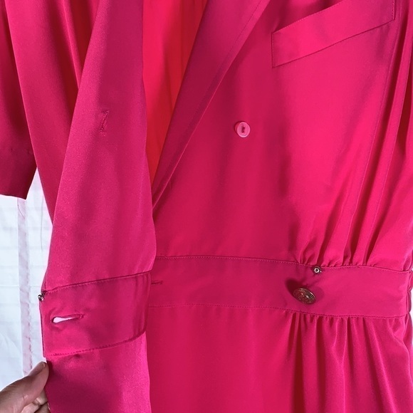 Ms. Chaus vintage dress with removable shoulder pads. - Picture 6 of 15